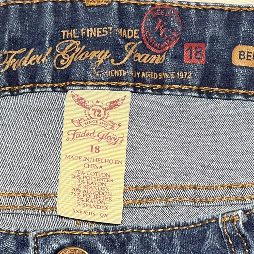 Faded Glory Womens Bermuda Jean Shorts Blue Denim Raw Hem Size 18 Stretch Cutoff
